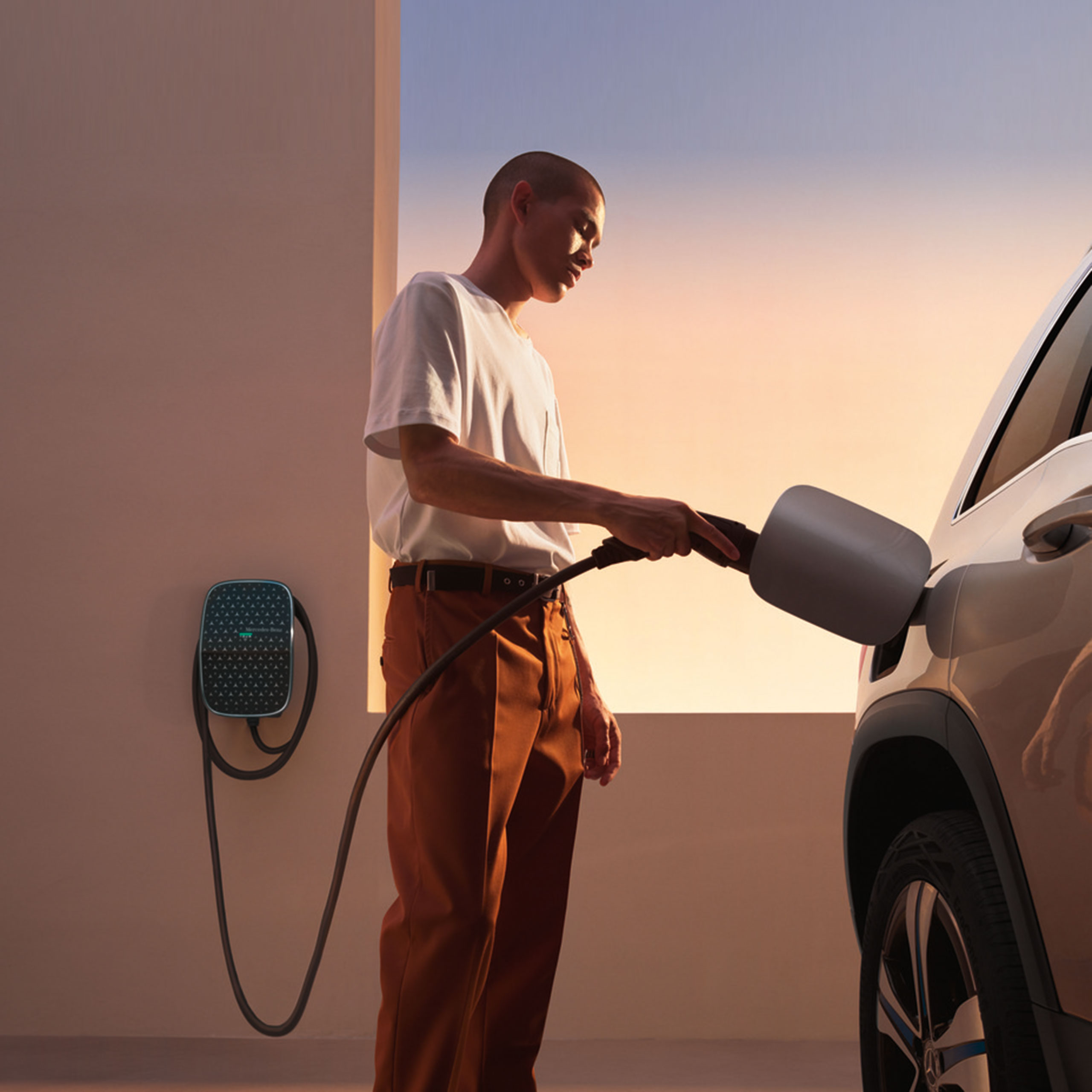 Mercedes-Benz Wallbox with fixed charging cable Mercedes-Benz Wallbox with fixed charging cable