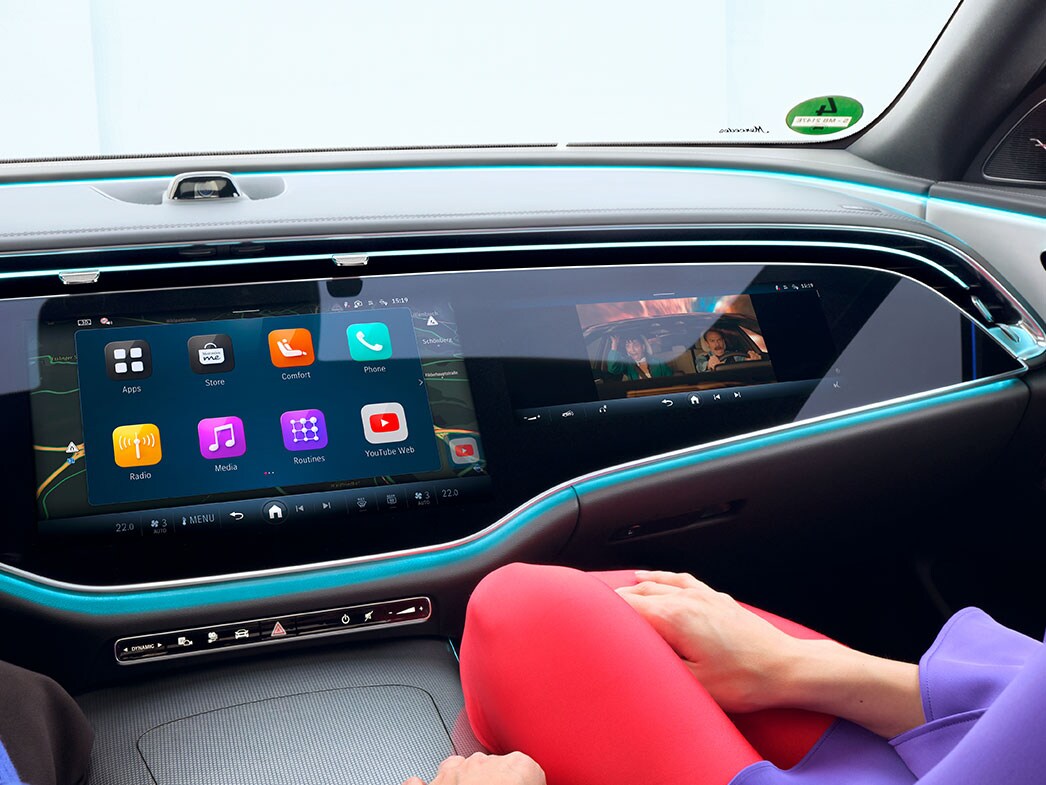 MBUX Entertainment Plus | MBUX multimedia system | Mercedes-Benz The MBUX Entertainment Plus in your Mercedes-Benz.